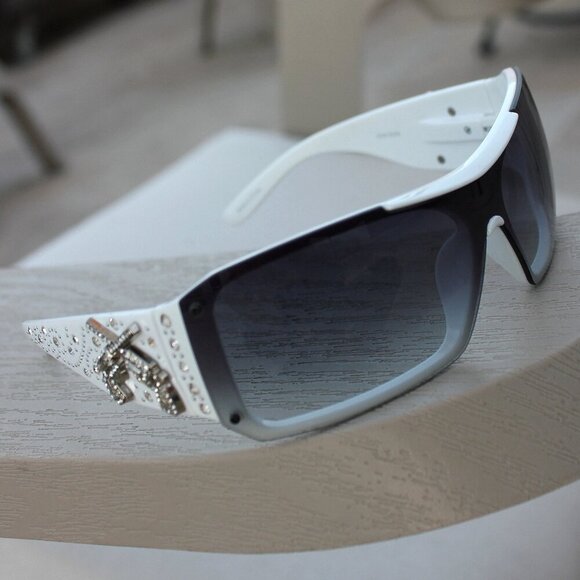 Montana West Accessories - Montana West Sunglasses in White w/Silver Duo Guns Concho Accents